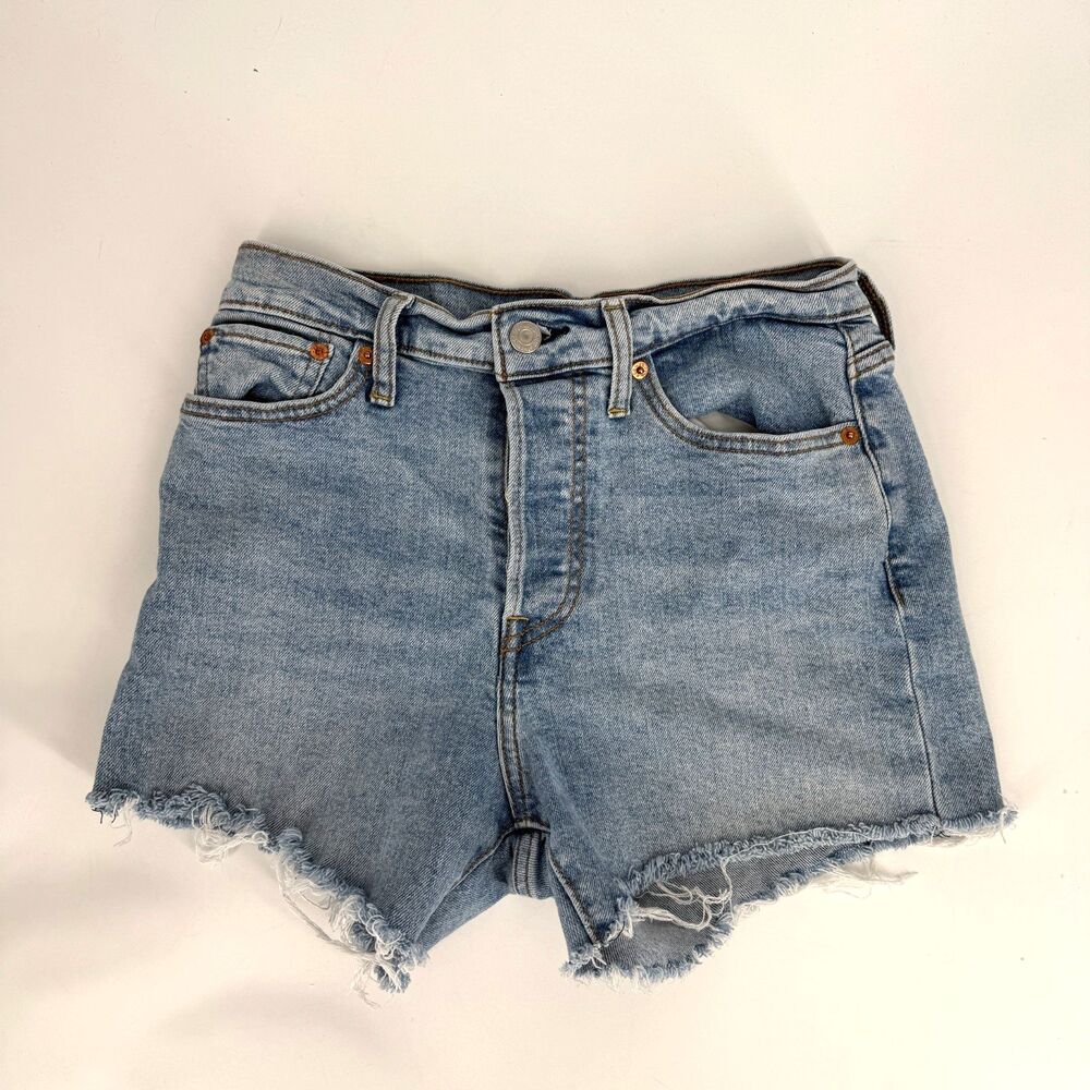 Levi's Wedgie Straight Denim Cutoff Shorts Light Wash Country Raw Hem Size 28